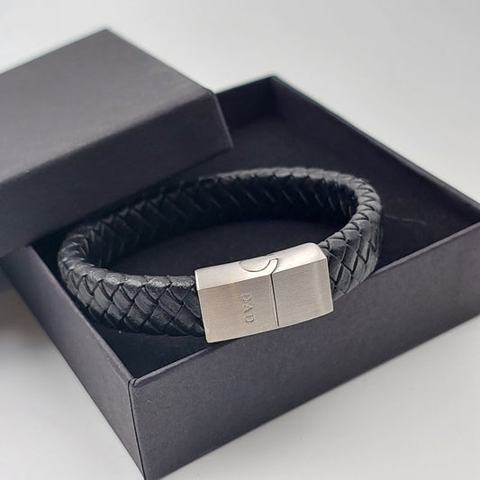 Jewellery Gift Guide for Men: The Best Gifts He'll Actually Wear