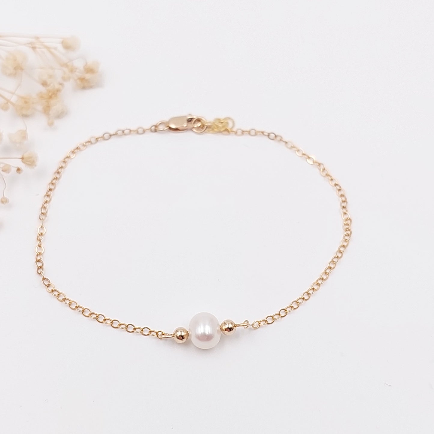 Single Pearl Bracelet