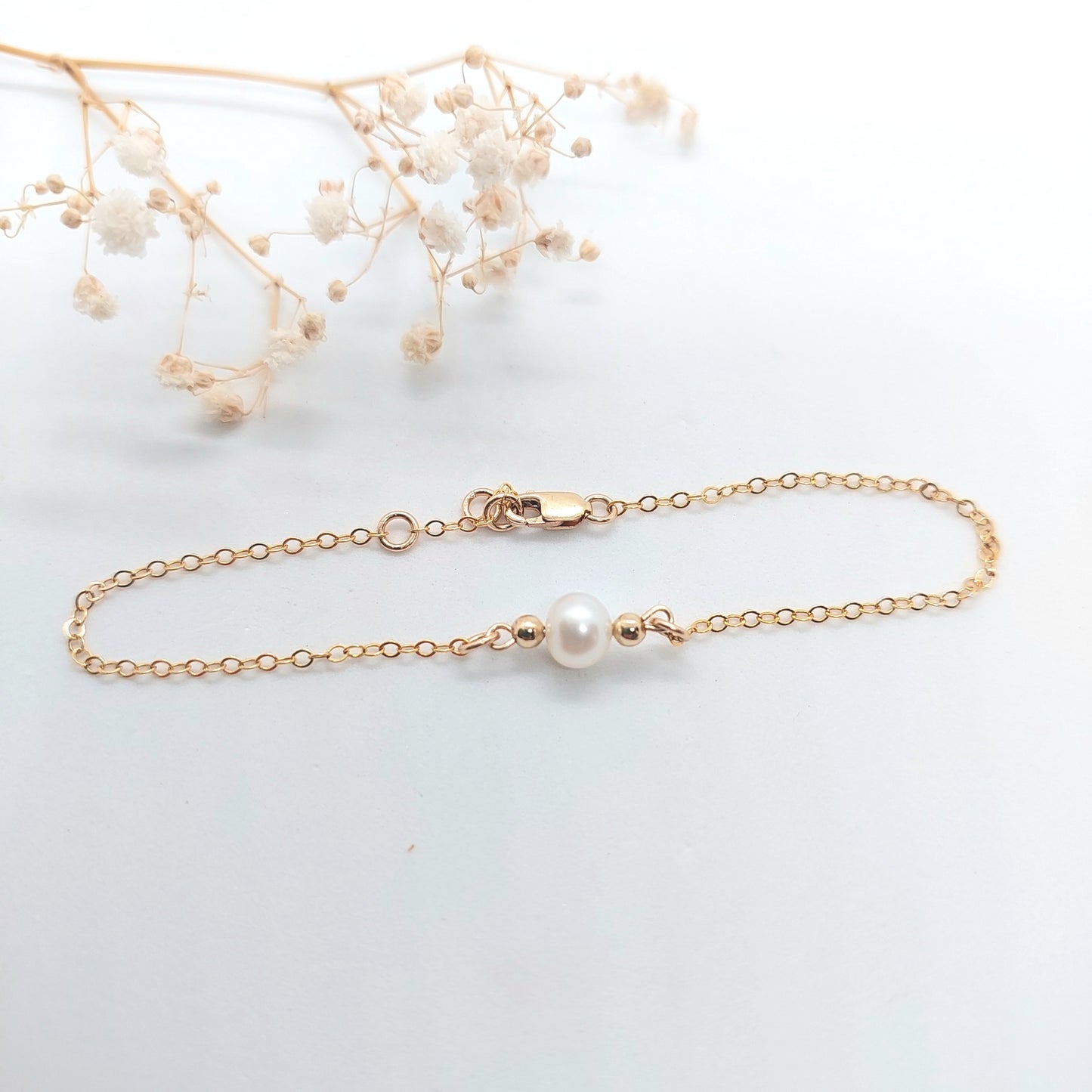 Single Pearl Bracelet