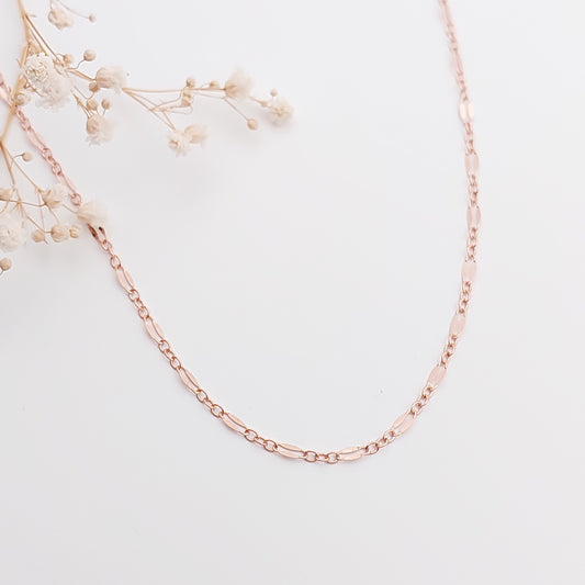 Beautiful sparkly chain consisting of long and short links. Lace like chain available is Sterling Silver, 14k Gold Filled and 14K Rose Gold Filled